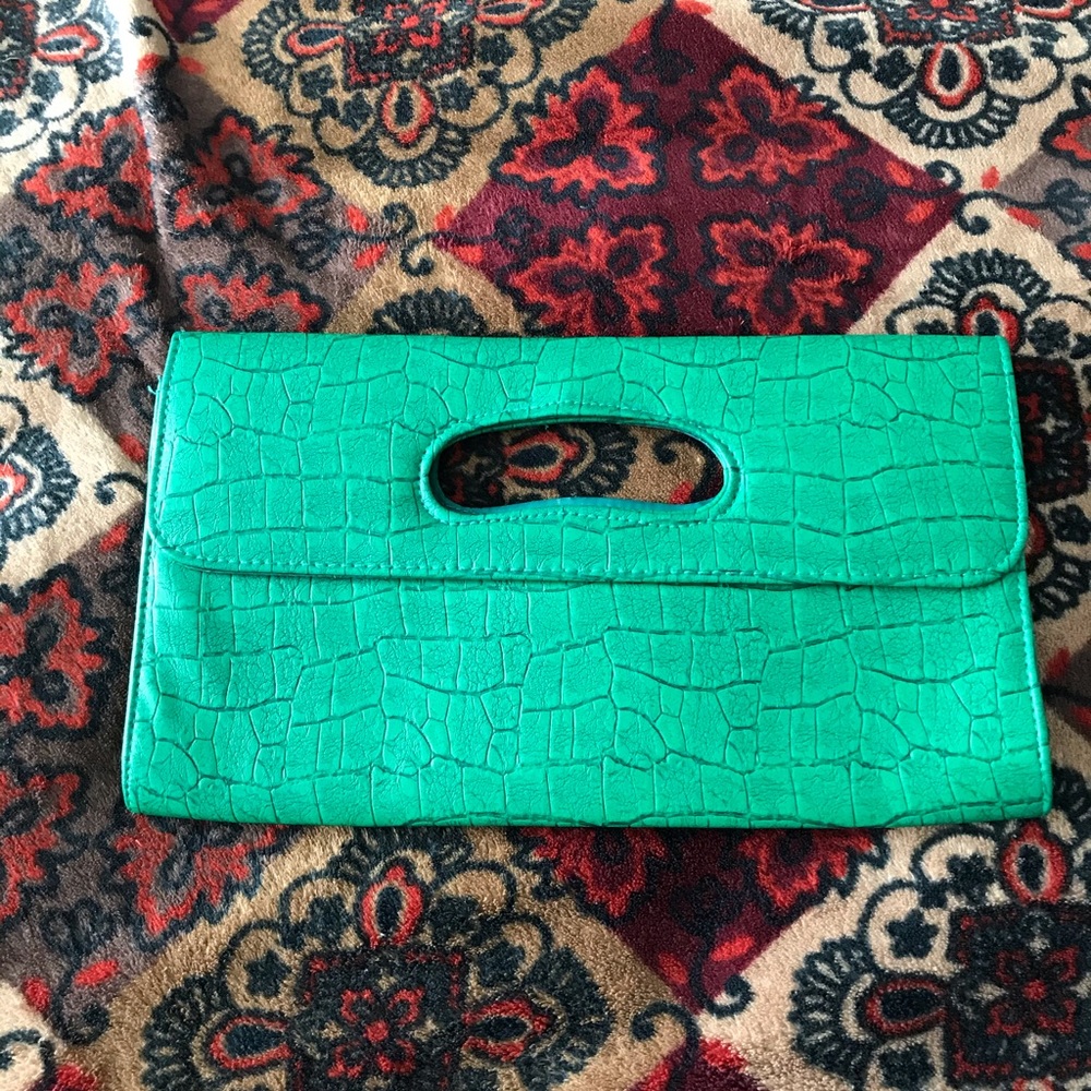 Green Hand Cutout Clutch